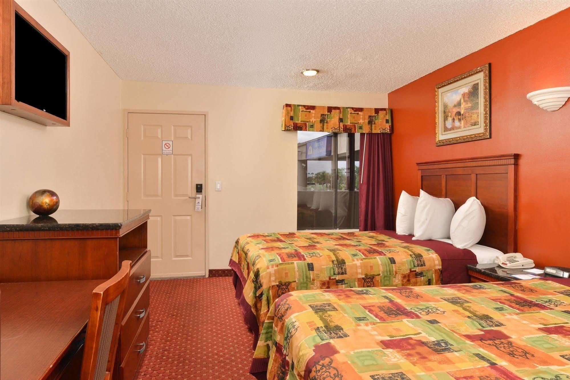 Americas Best Value Inn Redlands San Bernardino Bagian luar foto