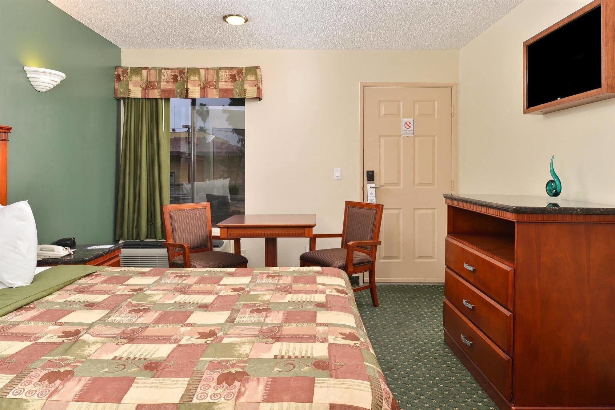 Americas Best Value Inn Redlands San Bernardino Bagian luar foto